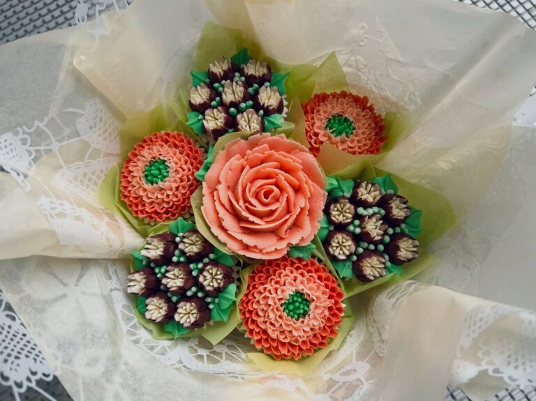 Instagram post from delish.bakery.uk. This post is in position 1.