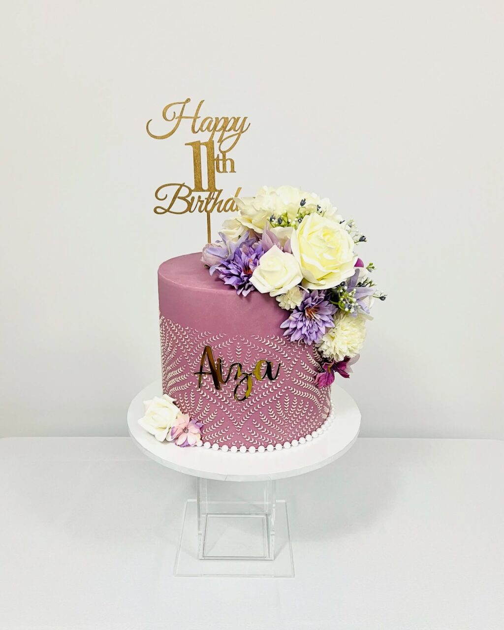 Instagram post from delish.bakery.uk. This post is in position 4.
