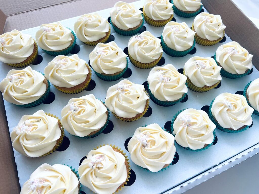 Instagram post from delish.bakery.uk. This post is in position 35.